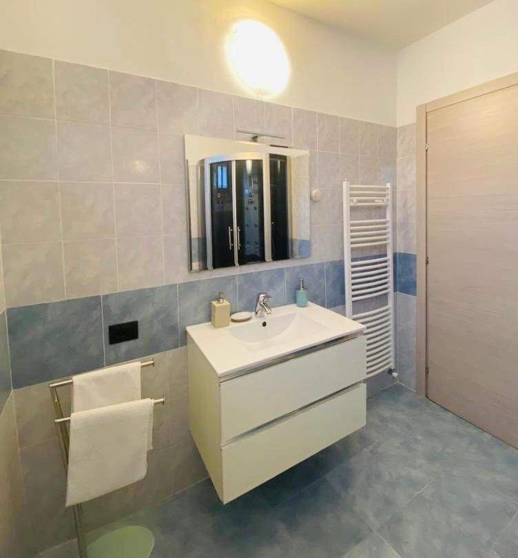 Casa Azalea Apartment Colico Bagian luar foto